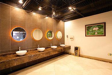 《死或生女神假期》联动活动新泳装 性感黑丝美腿